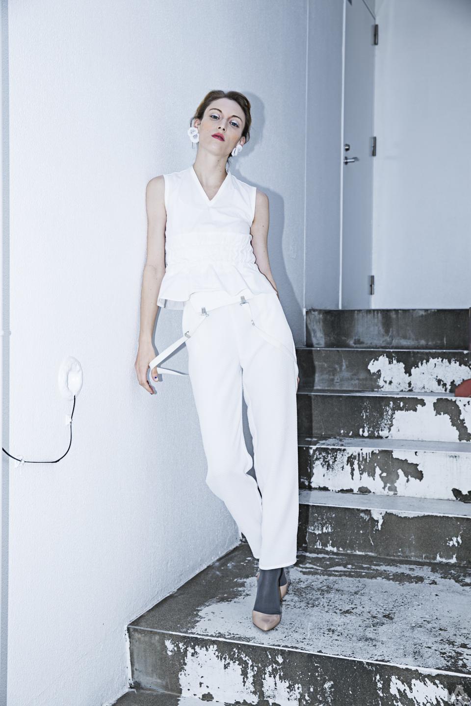 東京　外国人モデル　外国人モデル事務所 アクアモデル  ホワイト ファッション ティファニー
