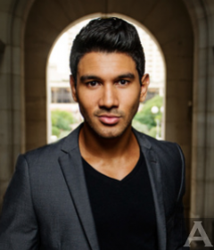 東京　外国人　モデル事務所　アクアモデル　ファッション　マジシャン　オーストラリア人　MC  ジェイジェイ