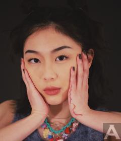 東京外国人モデル事務所アクアモデルのアジア人モデルブルー