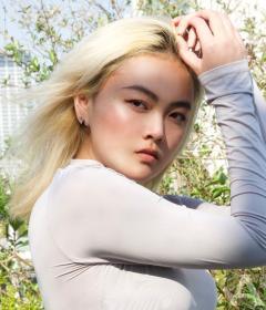 東京外国人モデル事務所アクアモデルのアジア人モデルエミリー