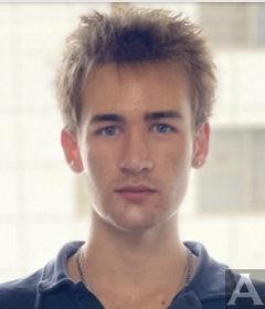 東京外国人モデル事務所アクアモデルの白人モデルニコラス