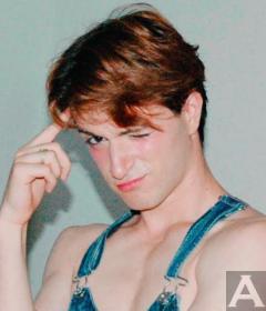 東京外国人モデル事務所アクアモデル所属の白人モデルのパオロ