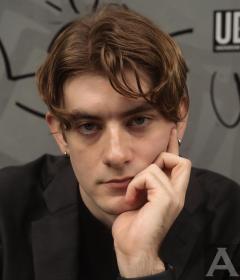 東京外国人モデル事務所アクアモデル所属の白人モデルのケイド