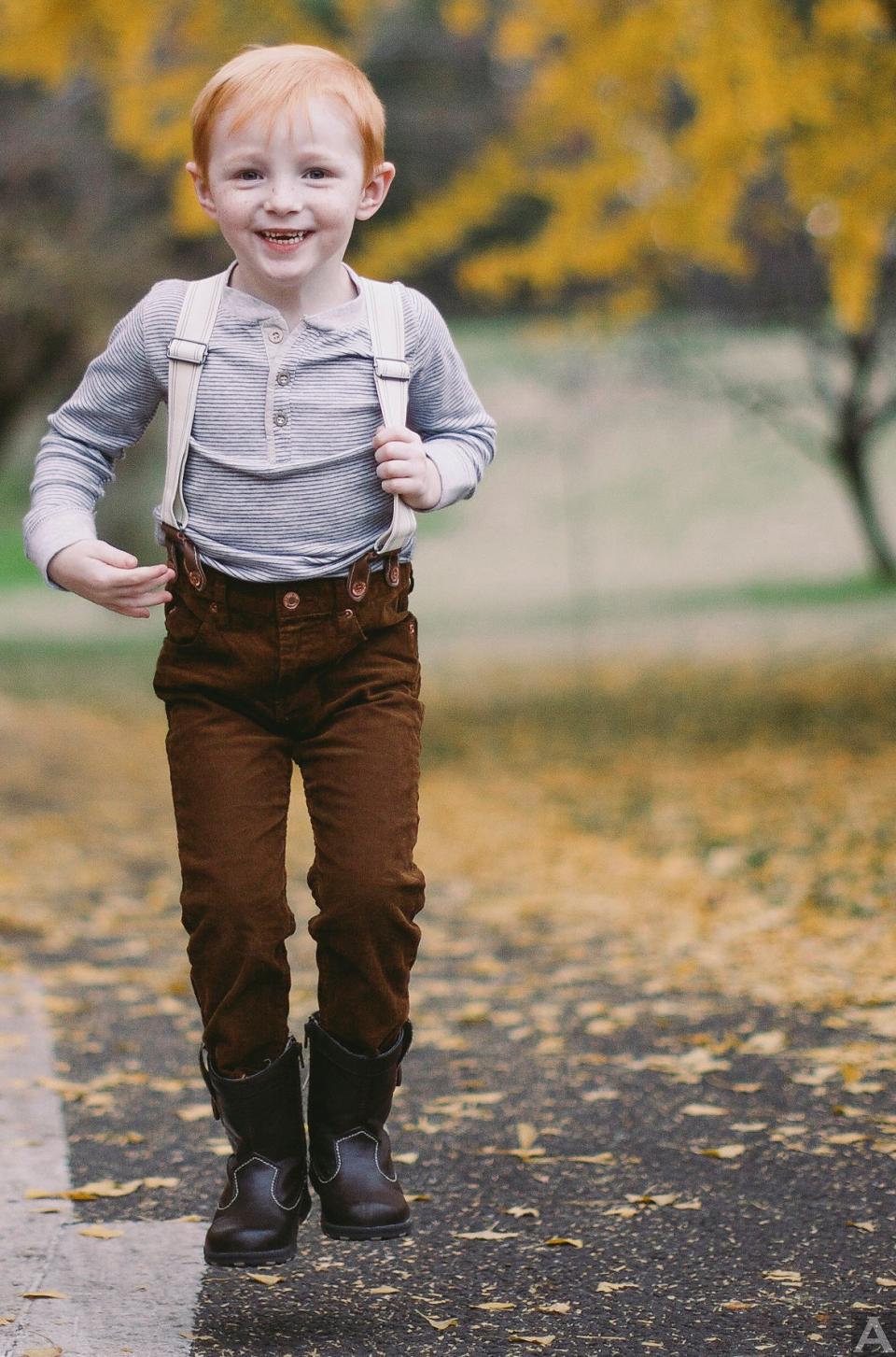 キッズモデル　外国人モデル事務所