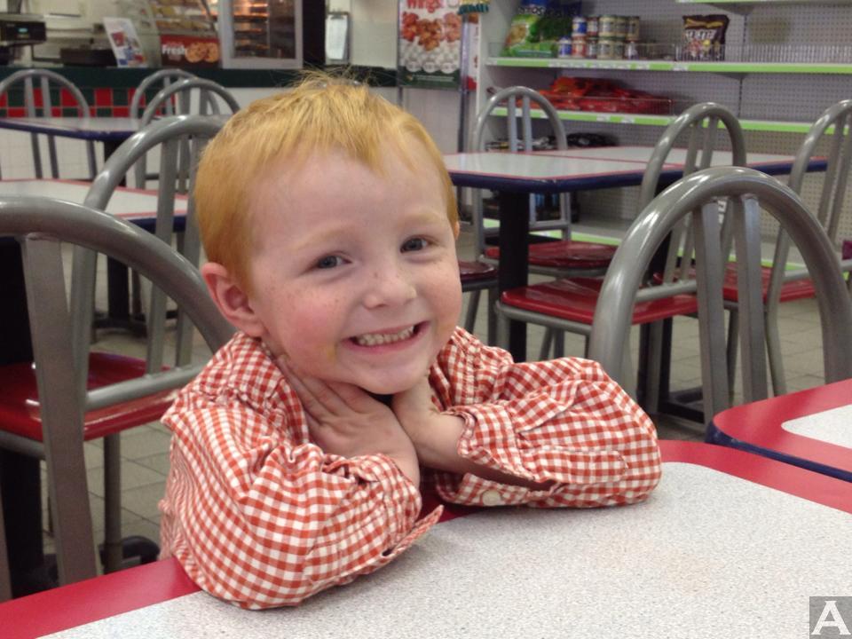 キッズモデル　外国人モデル事務所