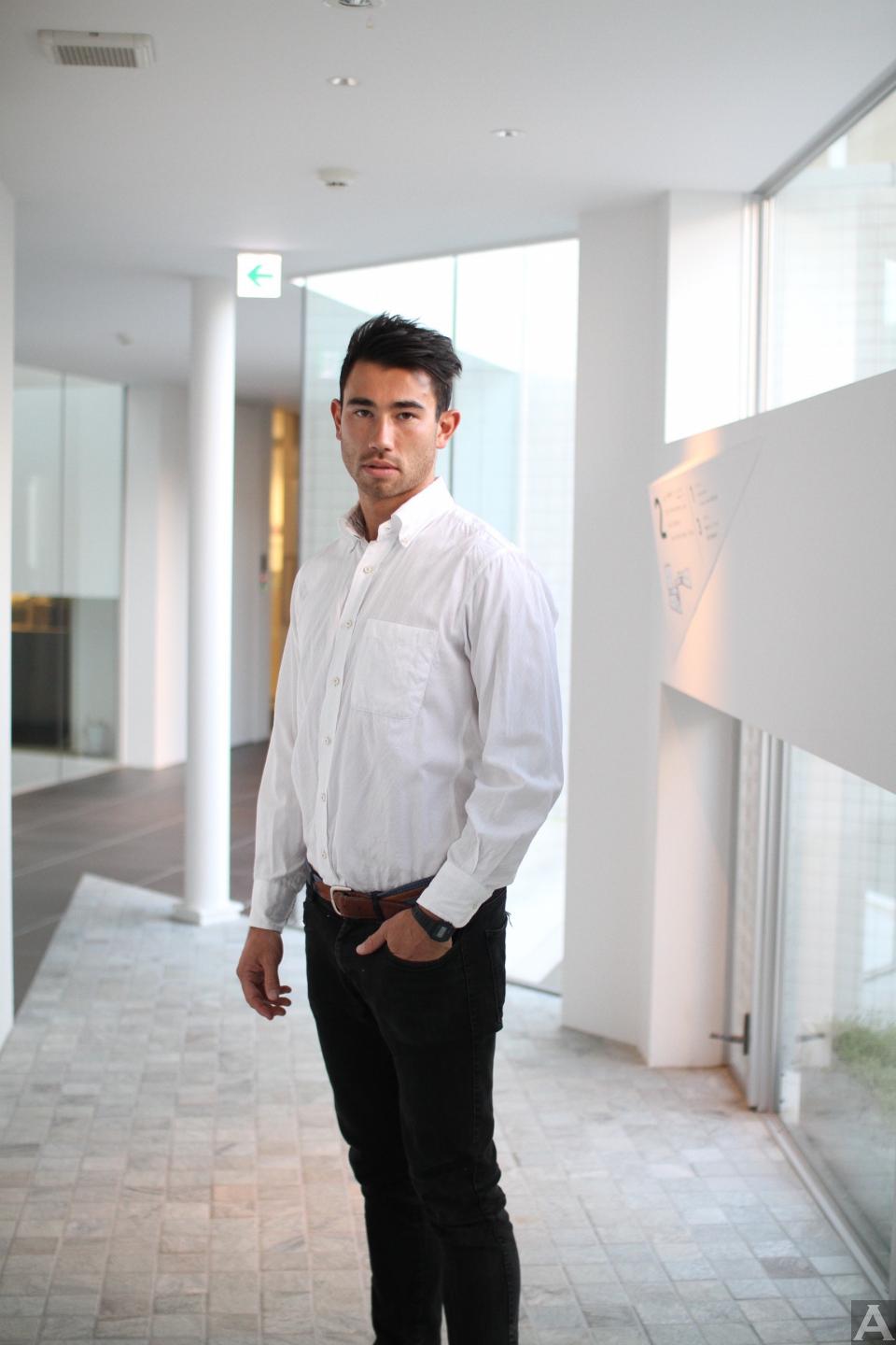 外国人モデル事務所　アクアモデル　男性モデル　ハリー