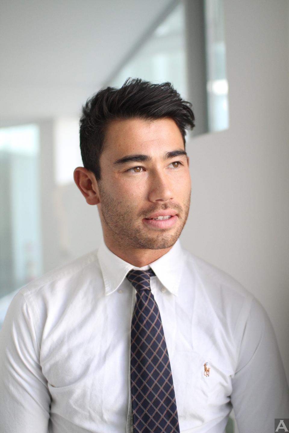 外国人モデル事務所　アクアモデル　男性モデル　ハリー