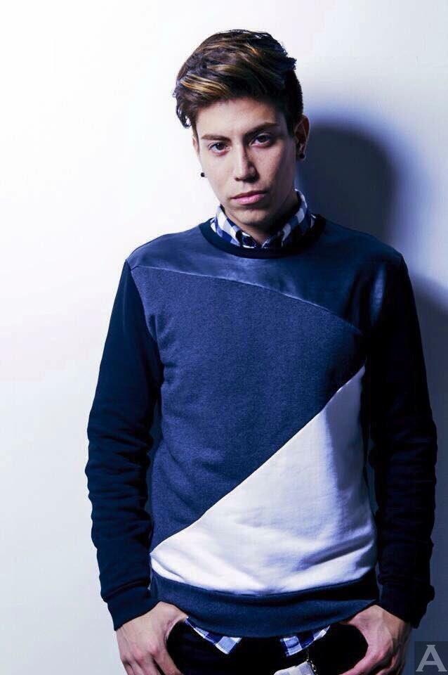 ジャン　東京　外国人モデル　外国人モデル事務所　アクアモデル