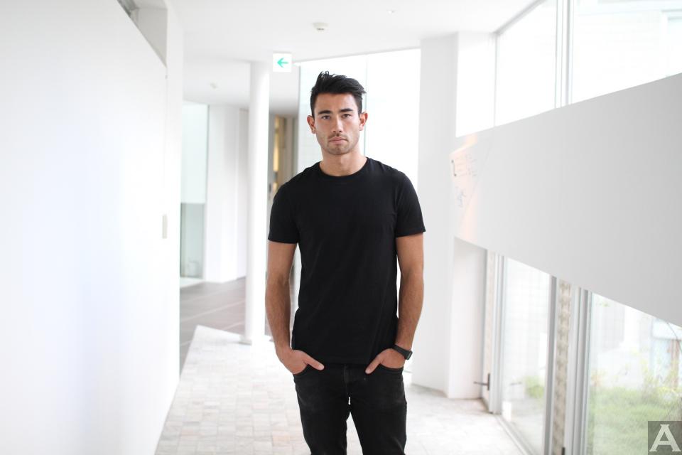 外国人モデル事務所　アクアモデル　男性モデル　ハリー