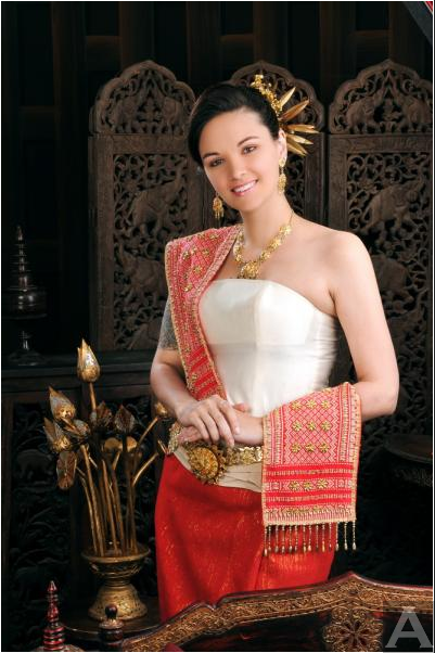 ぽっちゃり白人モデル