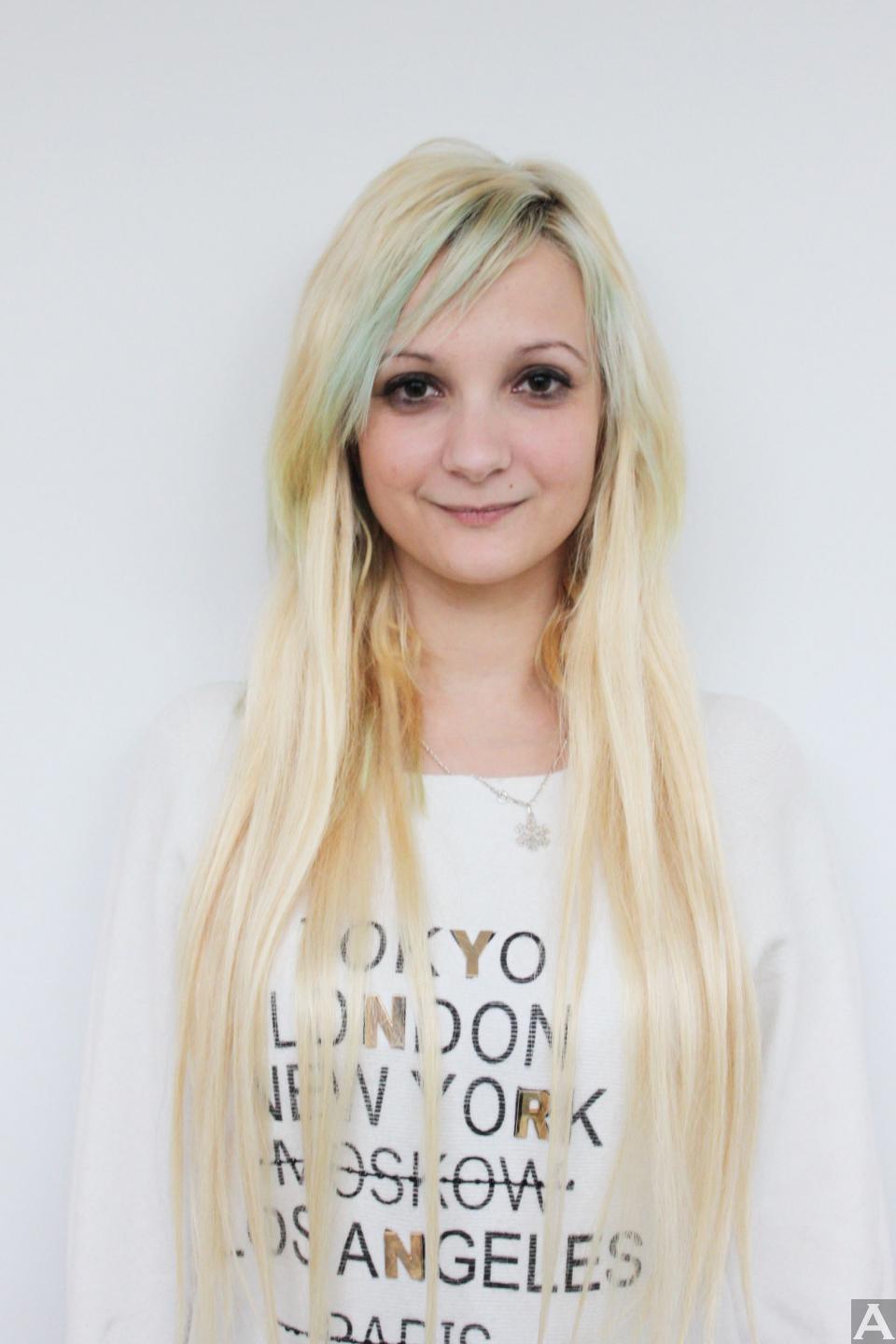 レイラ 東京　外国人モデル　外国人モデル事務所　アクアモデル