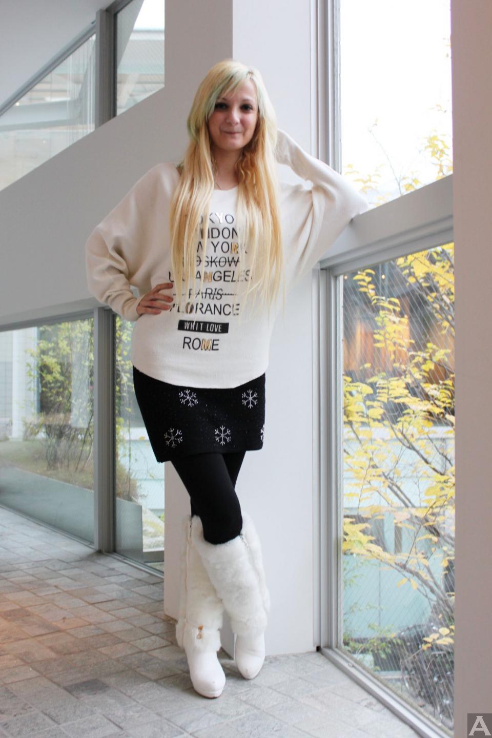 レイラ 東京　外国人モデル　外国人モデル事務所　アクアモデル