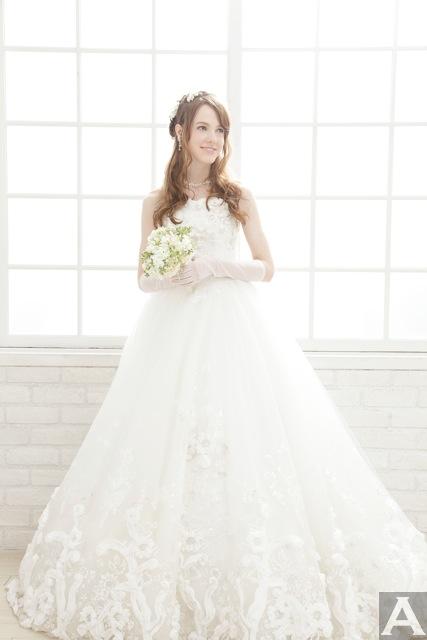 Serena セレーナ　外国人モデル