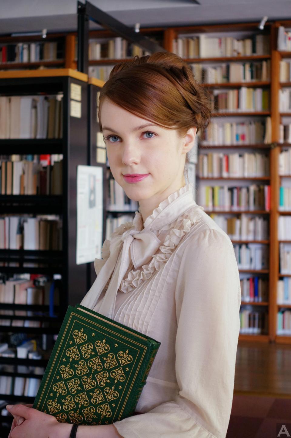 Serena セレーナ　外国人モデル