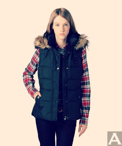 Serena セレーナ　外国人モデル