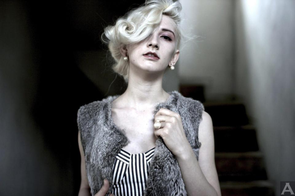 東京　外国人モデル事務所　外国人モデル　アクアモデル　ファッション サブリナ