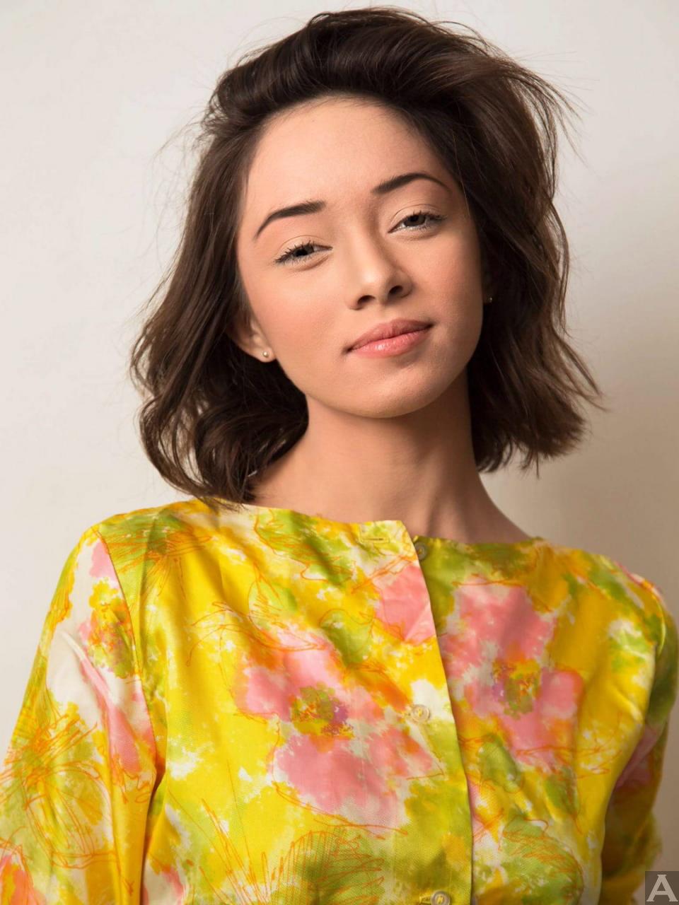 東京　外国人　モデル事務所　アクアモデル　ファッション　白人　ローレン　ハーフ