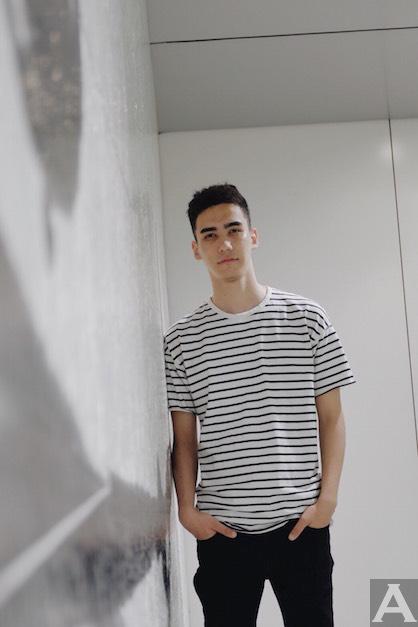 東京　外国人　モデル事務所　アクアモデル　白人 ヌア