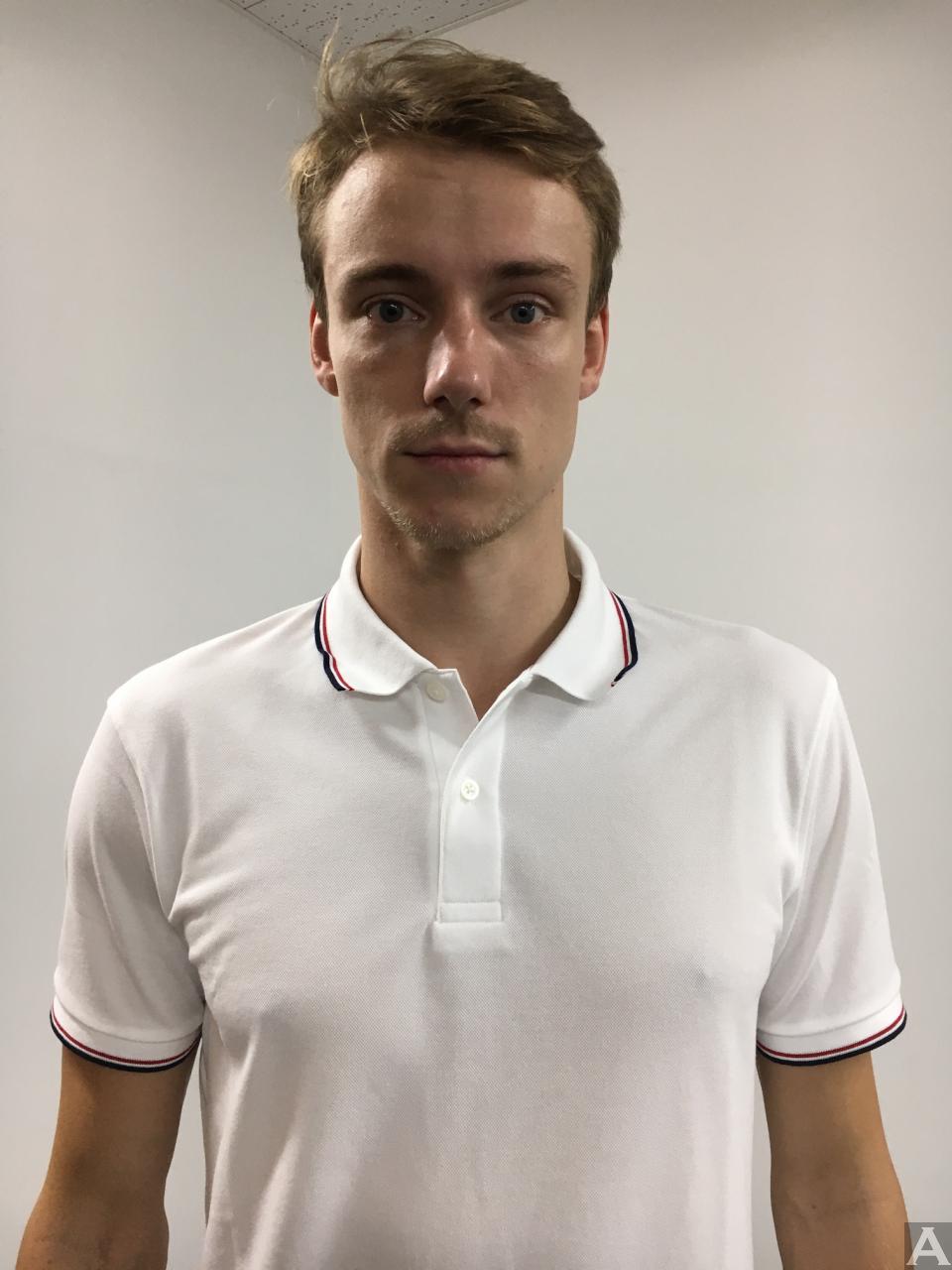 東京　外国人　モデル 事務所　アクアモデル　ファッション　白人 オリヴァー