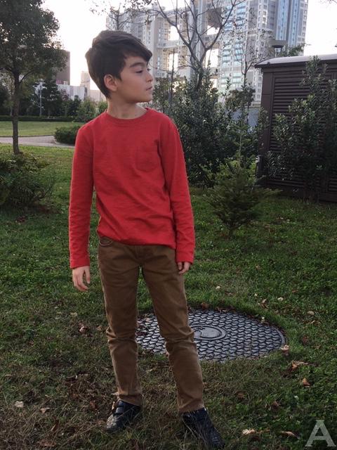 東京　外国人　モデル事務所　アクアモデル　キッズ　白人　マリオ