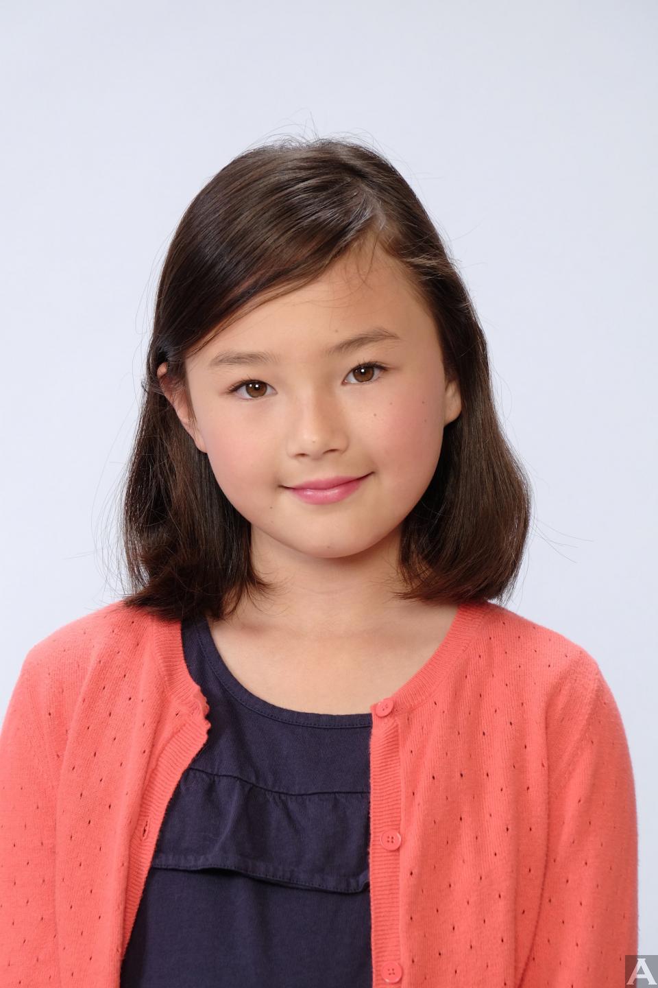 東京　外国人　モデル事務所　アクアモデル　ハーフ　キッズ　サシャ