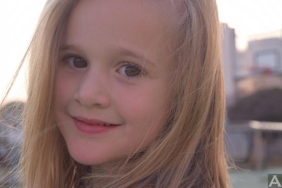 東京　外国人モデル　外国人モデル事務所 アクアモデル 白人 キッズ ステラ