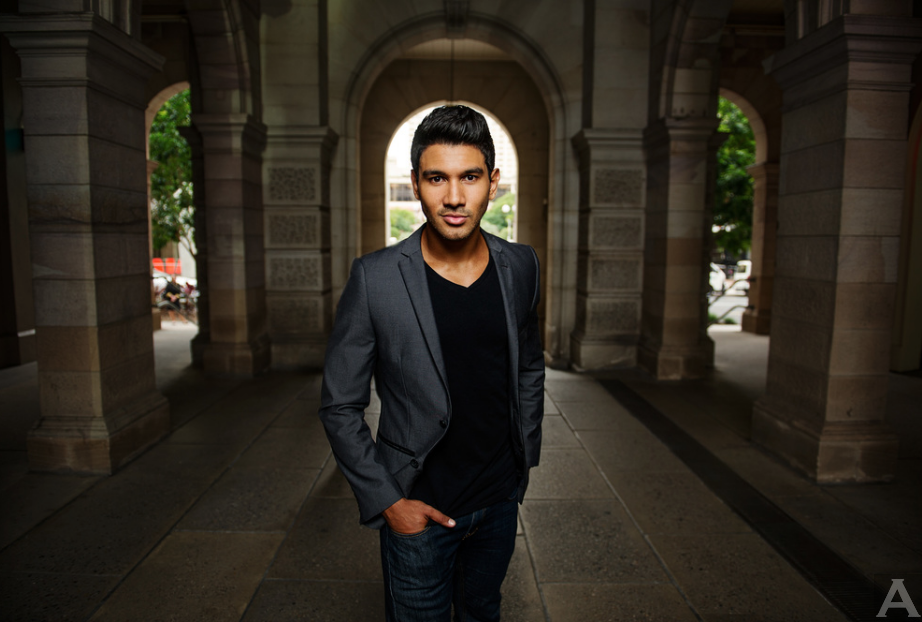 東京　外国人　モデル事務所　アクアモデル　ファッション　マジシャン　オーストラリア人　MC  ジェイジェイ