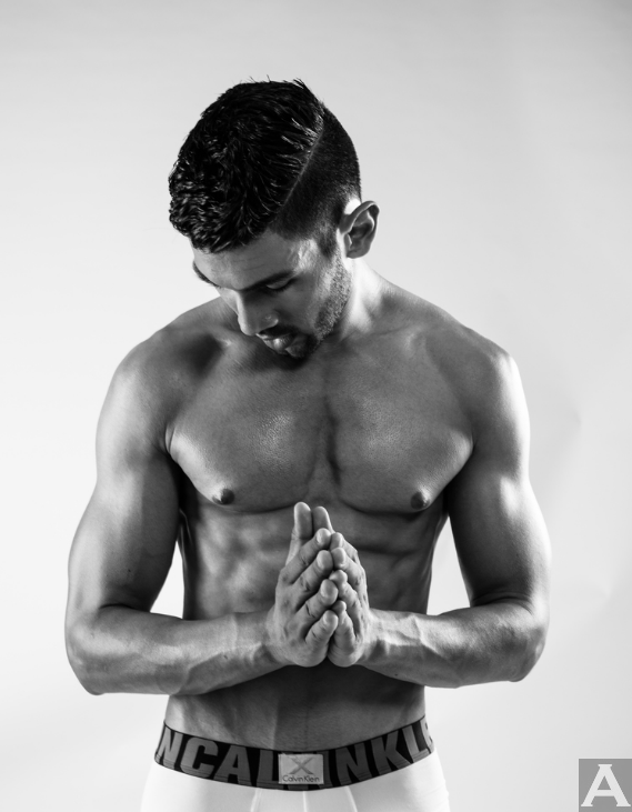 東京　外国人　モデル事務所　アクアモデル　ファッション　マジシャン　オーストラリア人　MC  ジェイジェイ