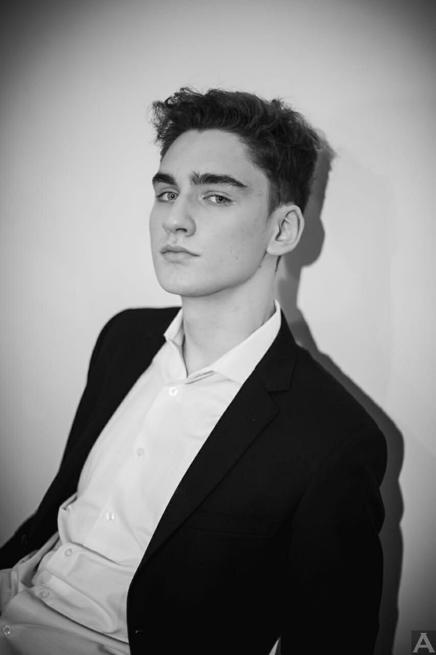  東京外国人モデル事務所アクアモデルの白人モデルPablo F