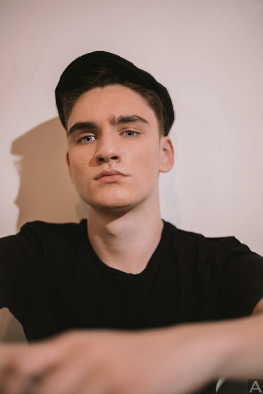  東京外国人モデル事務所アクアモデルの白人モデルPablo F