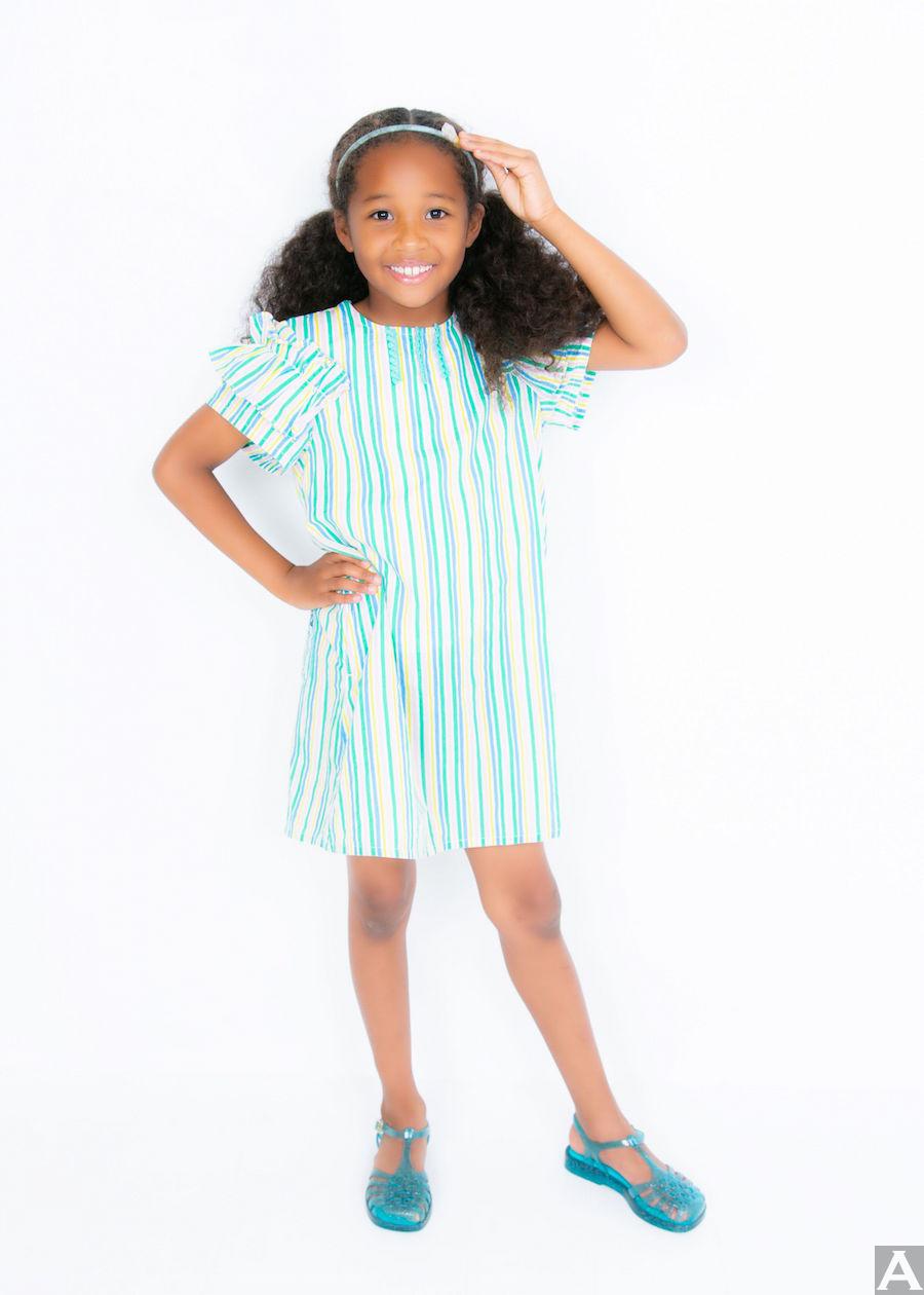 東京　外国人　モデル 事務所　アクアモデル　ファッション　ハーフ　ニーナ