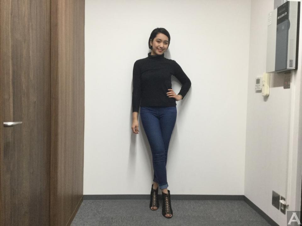 東京　外国人　モデル事務所　アクアモデル　ファッション　ハーフ　ベラ