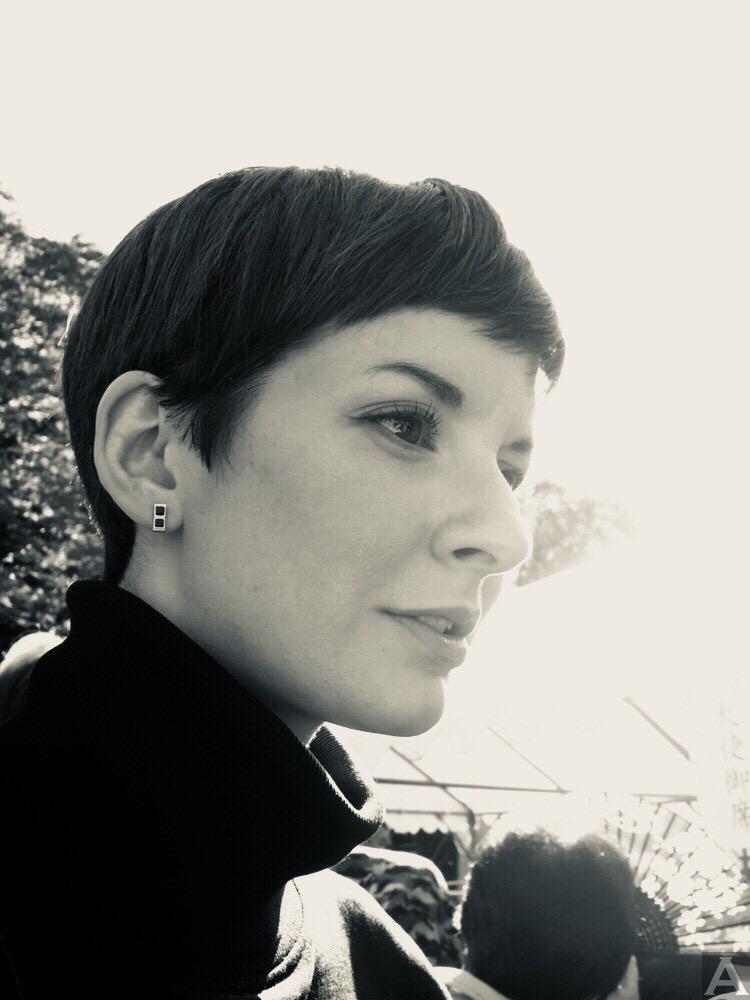 東京　外国人　モデル事務所　アクアモデル　ファッション　白人  ソフィー