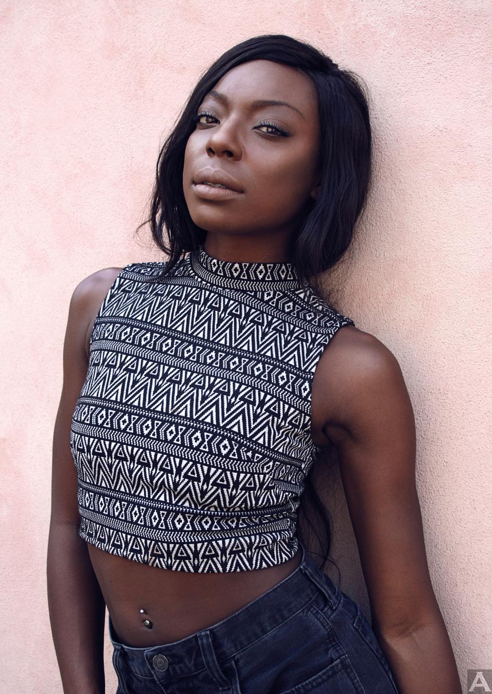 東京　外国人　モデル事務所　アクアモデル　