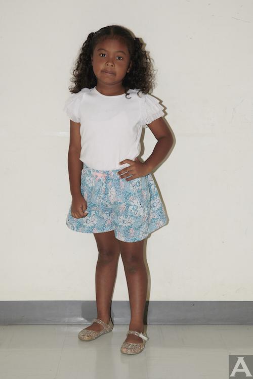 東京　外国人　モデル 事務所　アクアモデル　ファッション　ハーフ　アラベラ