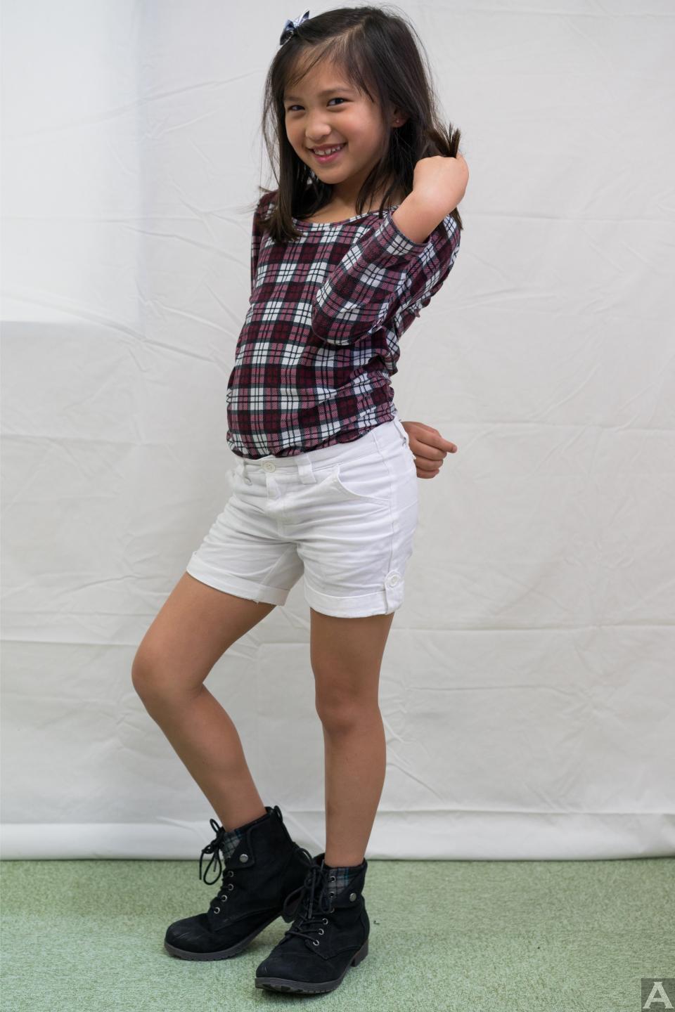 東京外国人モデル事務所アクアモデルの黄色人モデルアナミエ