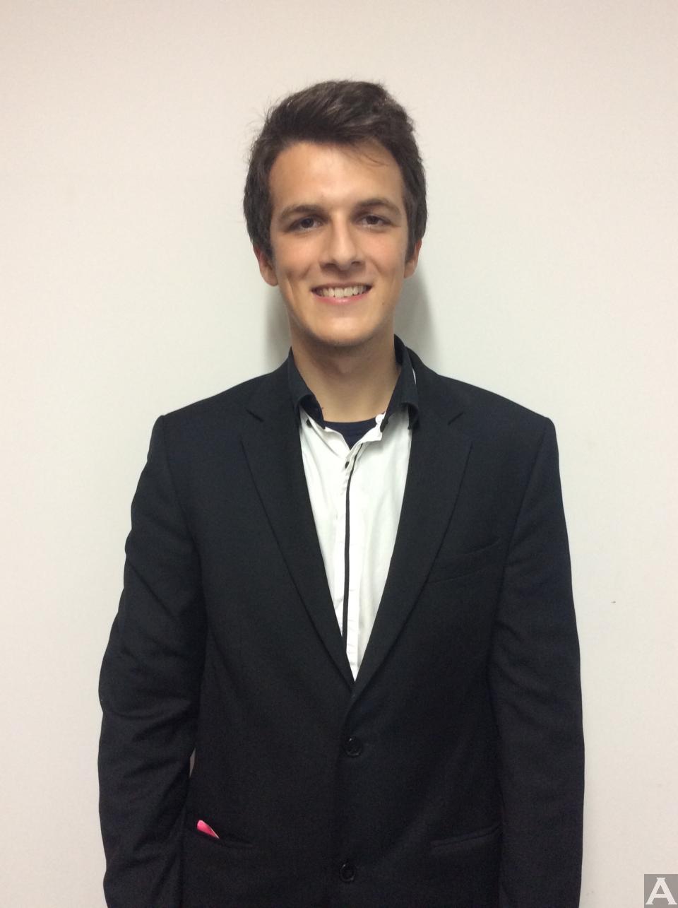 東京外国人モデル事務所アクアモデルの白人モデルダニエル