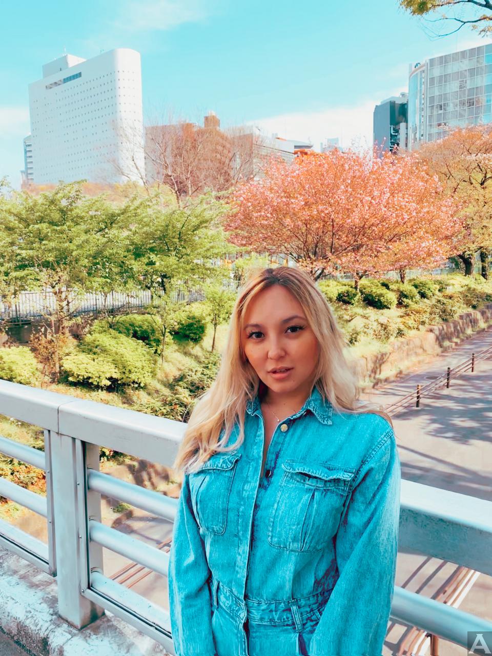 東京　外国人　モデル事務所　アクアモデル　ファッション　ブルナ