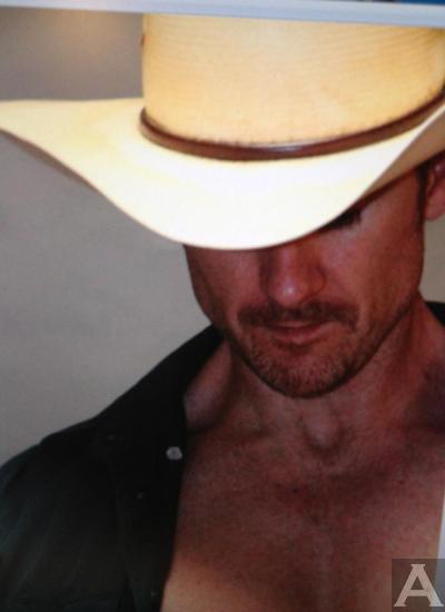 Tokyo Model agency Acqua models actor Robert A