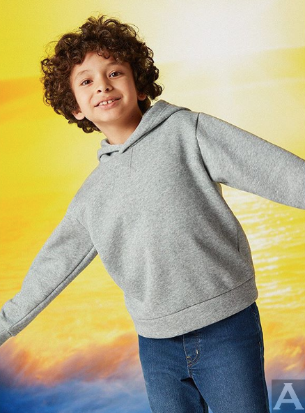 東京外国人モデル事務所アクアモデルの白人モデルオクタビオ