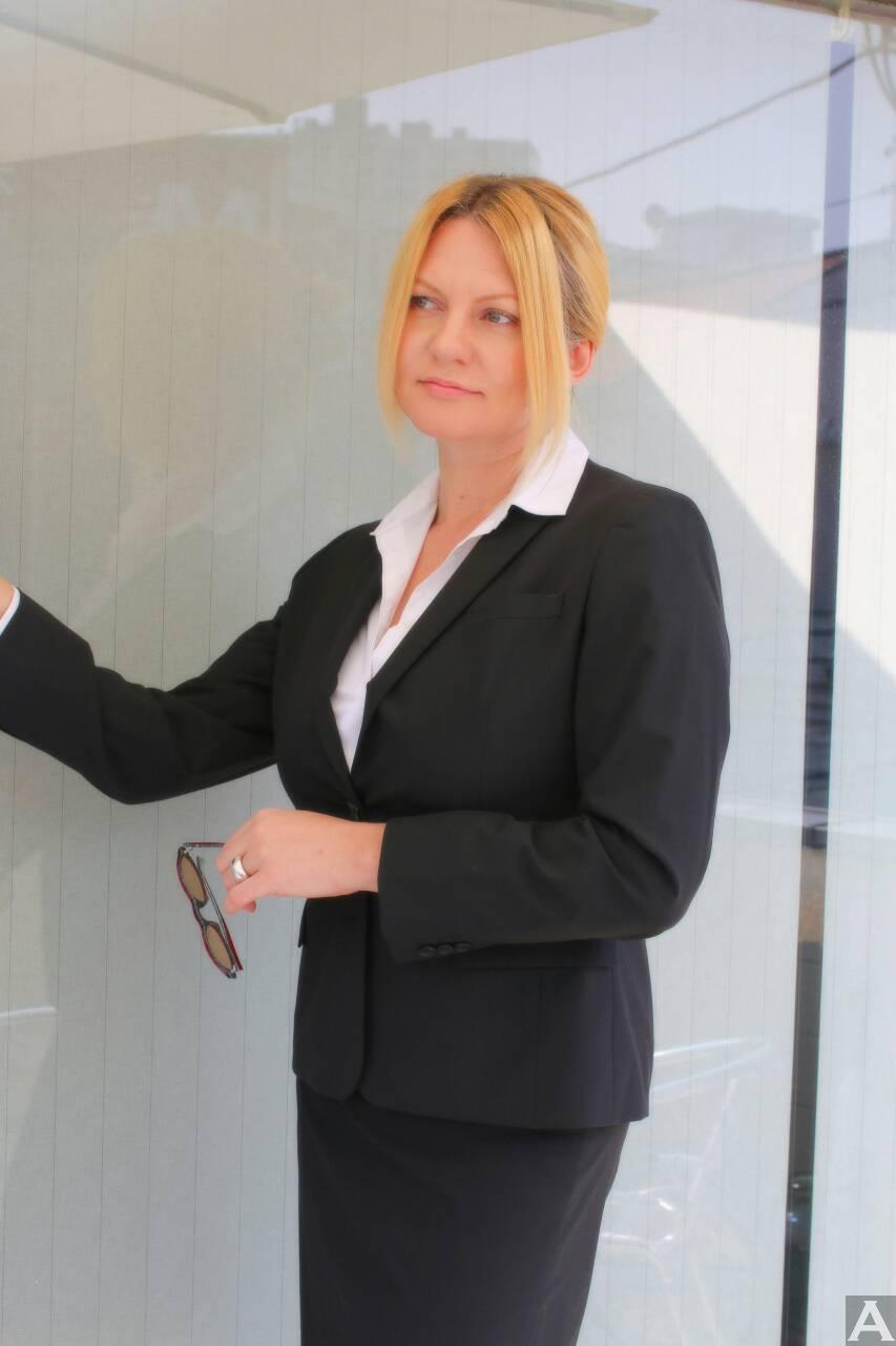 東京　外国人モデル　外国人モデル事務所 アクアモデル  白人　ドラマ　オルガ