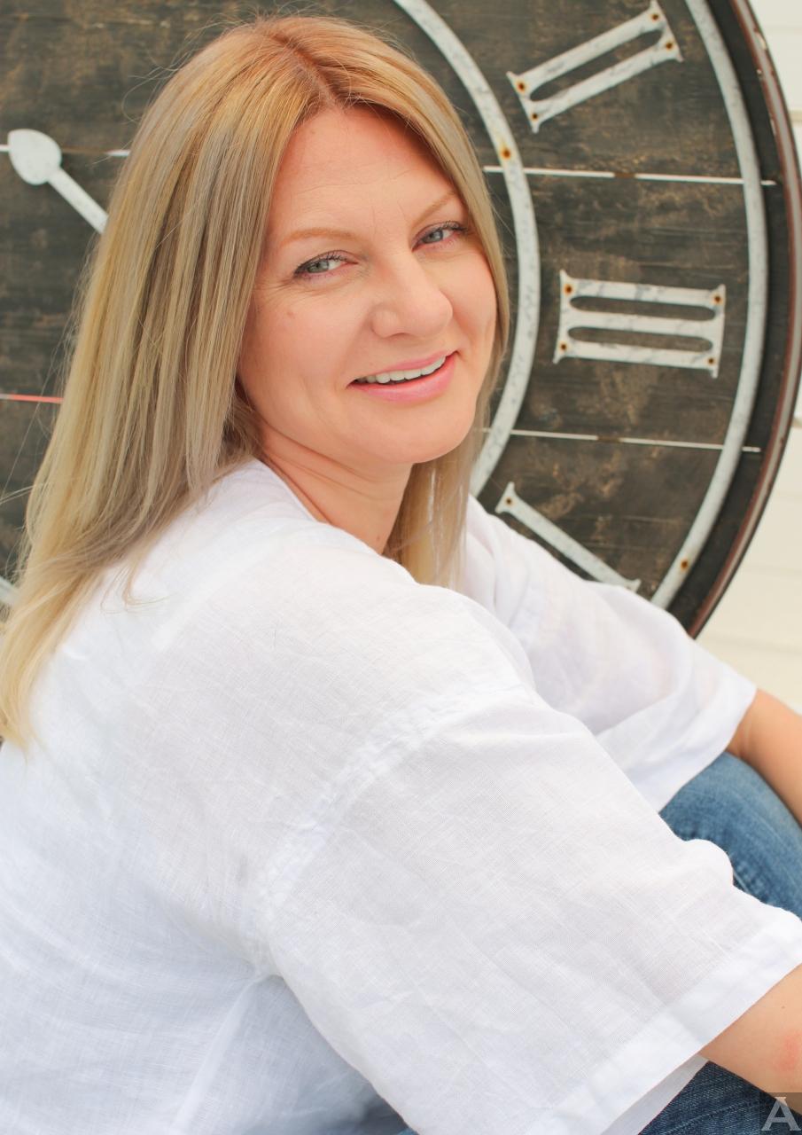 東京　外国人モデル　外国人モデル事務所 アクアモデル  白人　ドラマ　オルガ