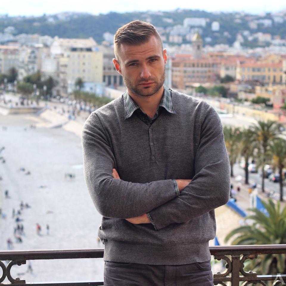 東京　外国人　モデル事務所　アクアモデル　ファッション　白人 ミシェル