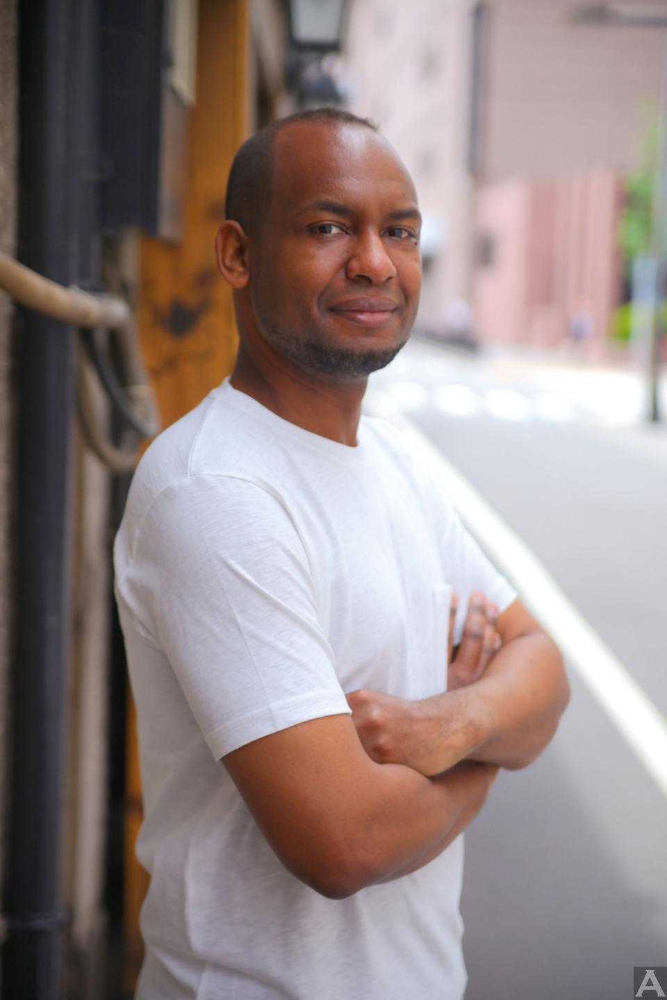 東京外国人モデル事務所アクアモデルの黒人モデルアレックス