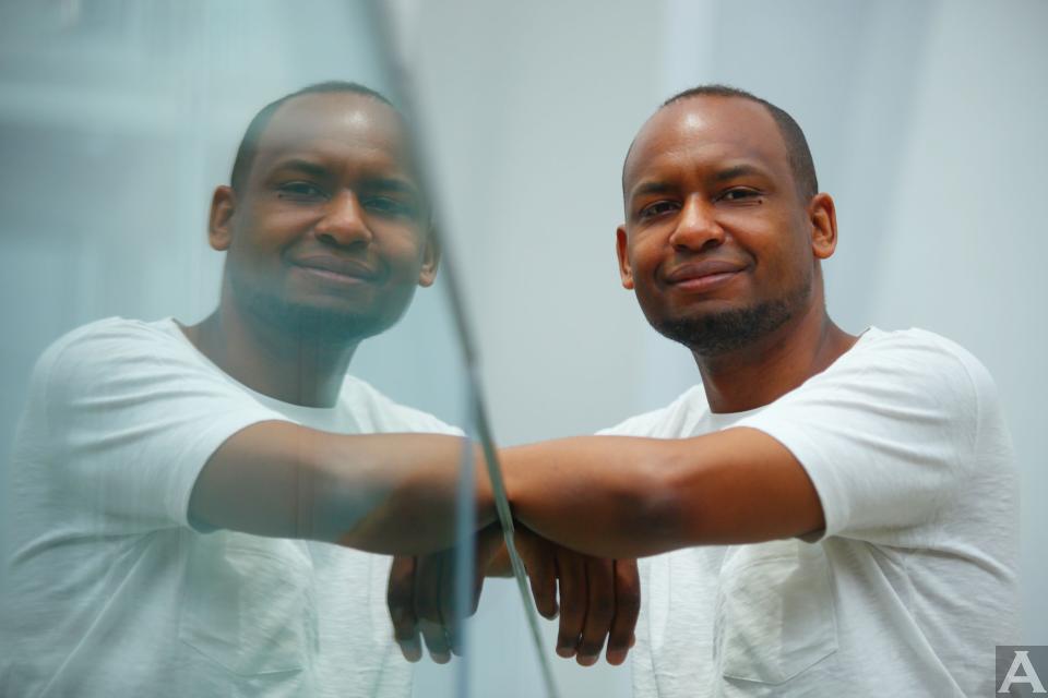 東京外国人モデル事務所アクアモデルの黒人モデルアレックス