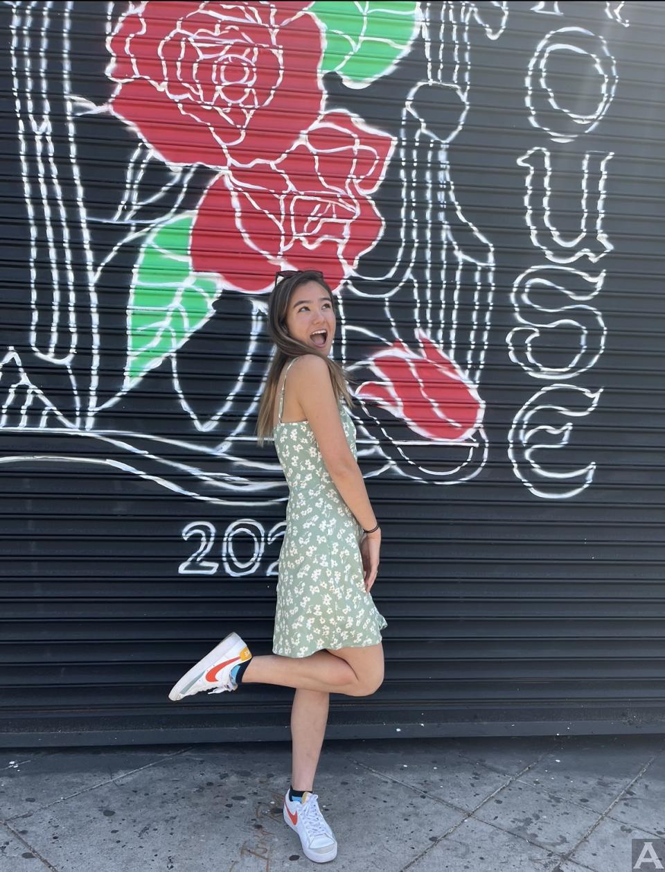 東京　外国人　モデル事務所　アクアモデル 白人　アシュリー