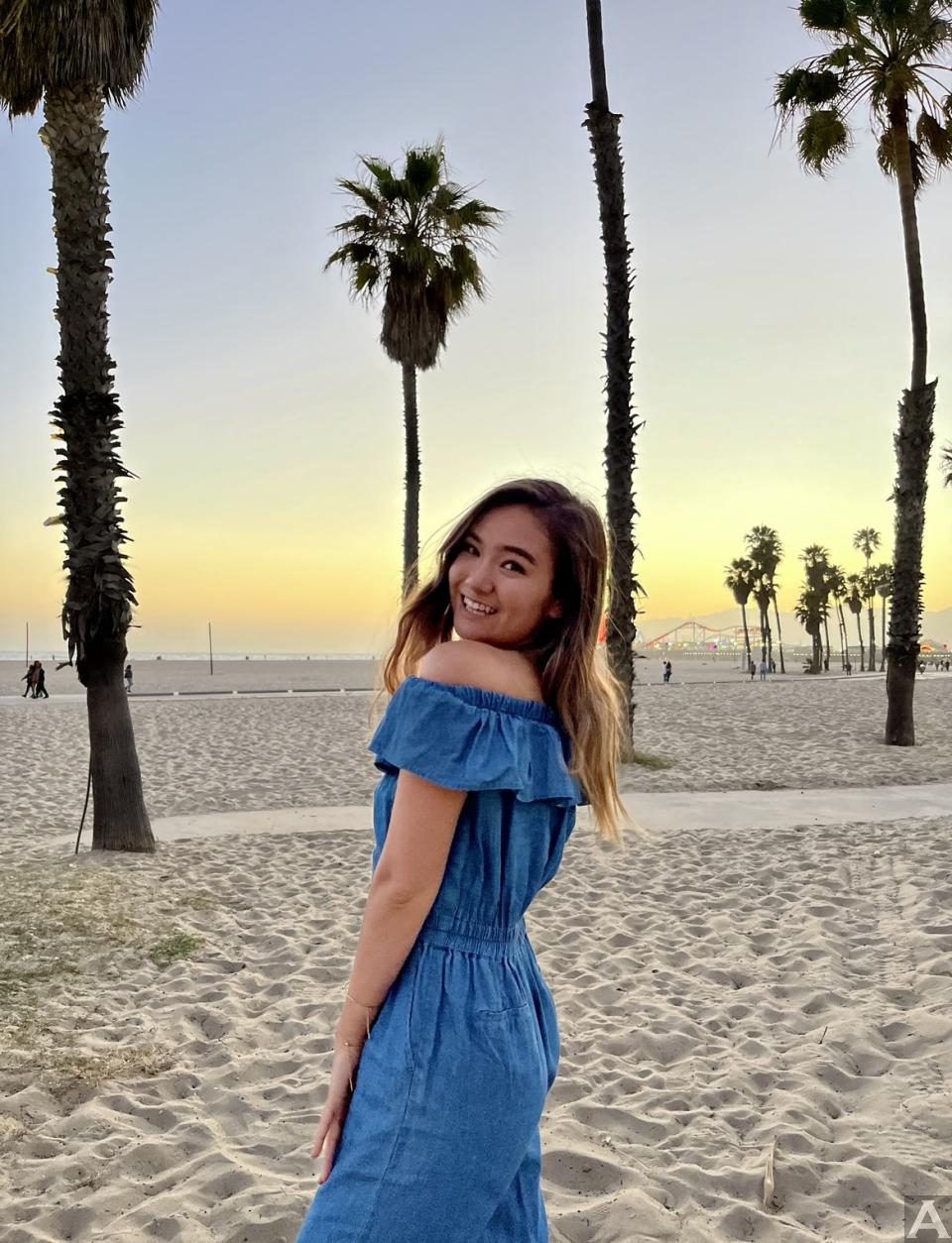 東京　外国人　モデル事務所　アクアモデル 白人　アシュリー