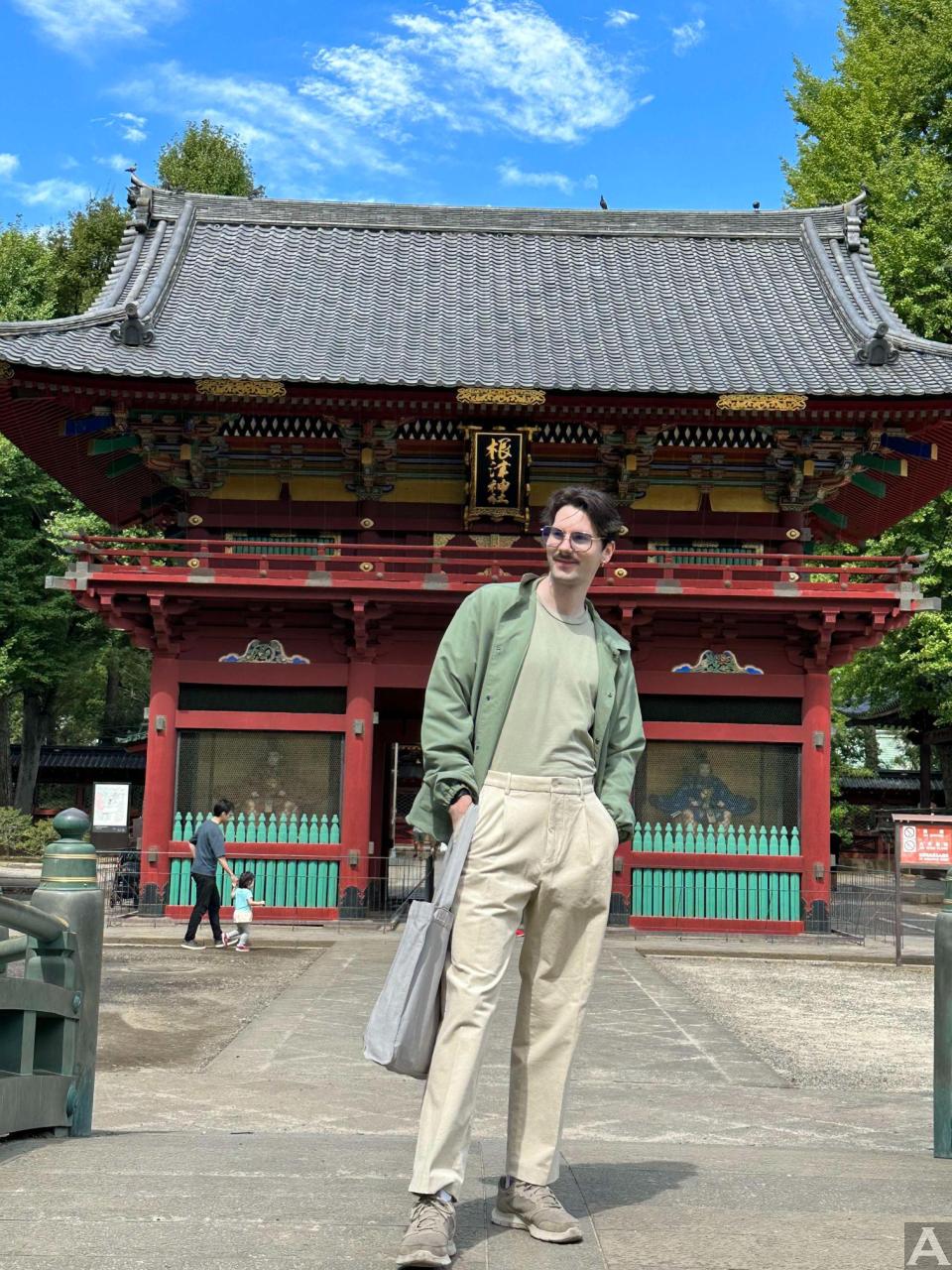 東京外国人モデル事務所アクアモデル所属の白人モデルのイーサン