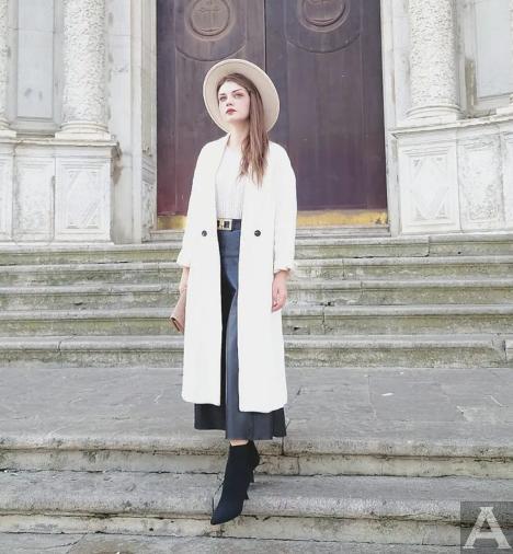 東京外国人モデル事務所アクアモデル所属の白人モデルのアレックス