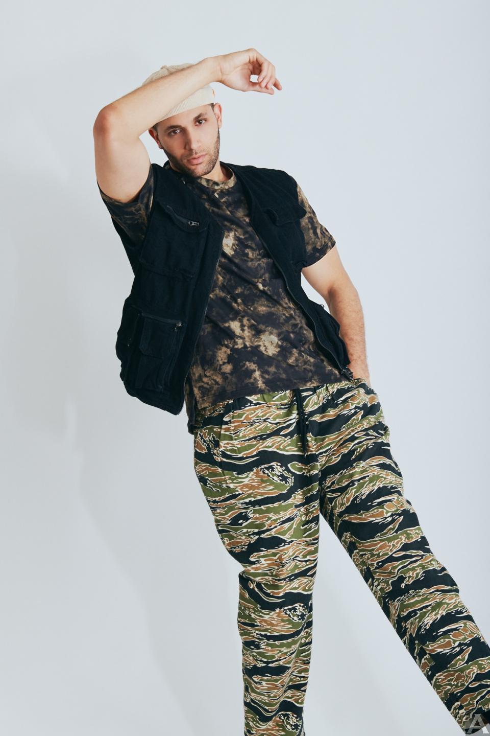 東京外国人モデル事務所アクアモデルの白人モデルフローレント